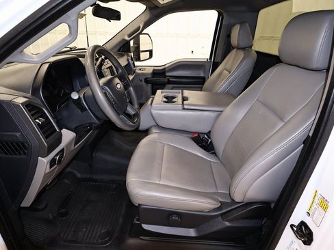 Certified 2022 Ford F350 XL w/ Power Equipment Group image 10