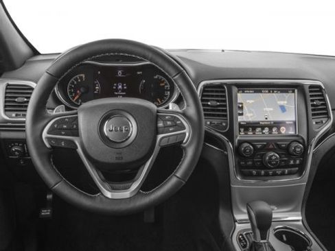 Used 2017 Jeep Grand Cherokee Limited w/ Trailer Tow Group IV AWD/4WD image 10