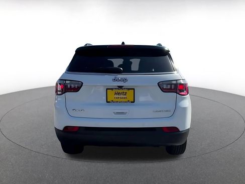 Used 2025 Jeep Compass Limited AWD/4WD image 12