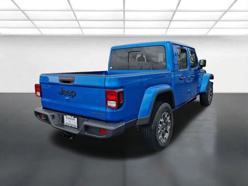 New 2026 Jeep Gladiator Sport AWD/4WD image 3