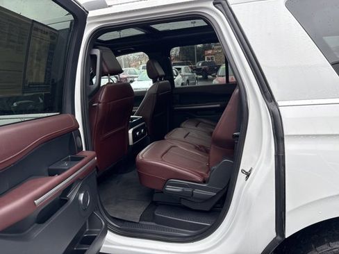 Used 2024 Ford Expedition Max Limited image 25