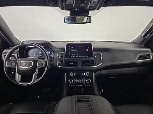 Used 2024 GMC Yukon SLT RWD image 9