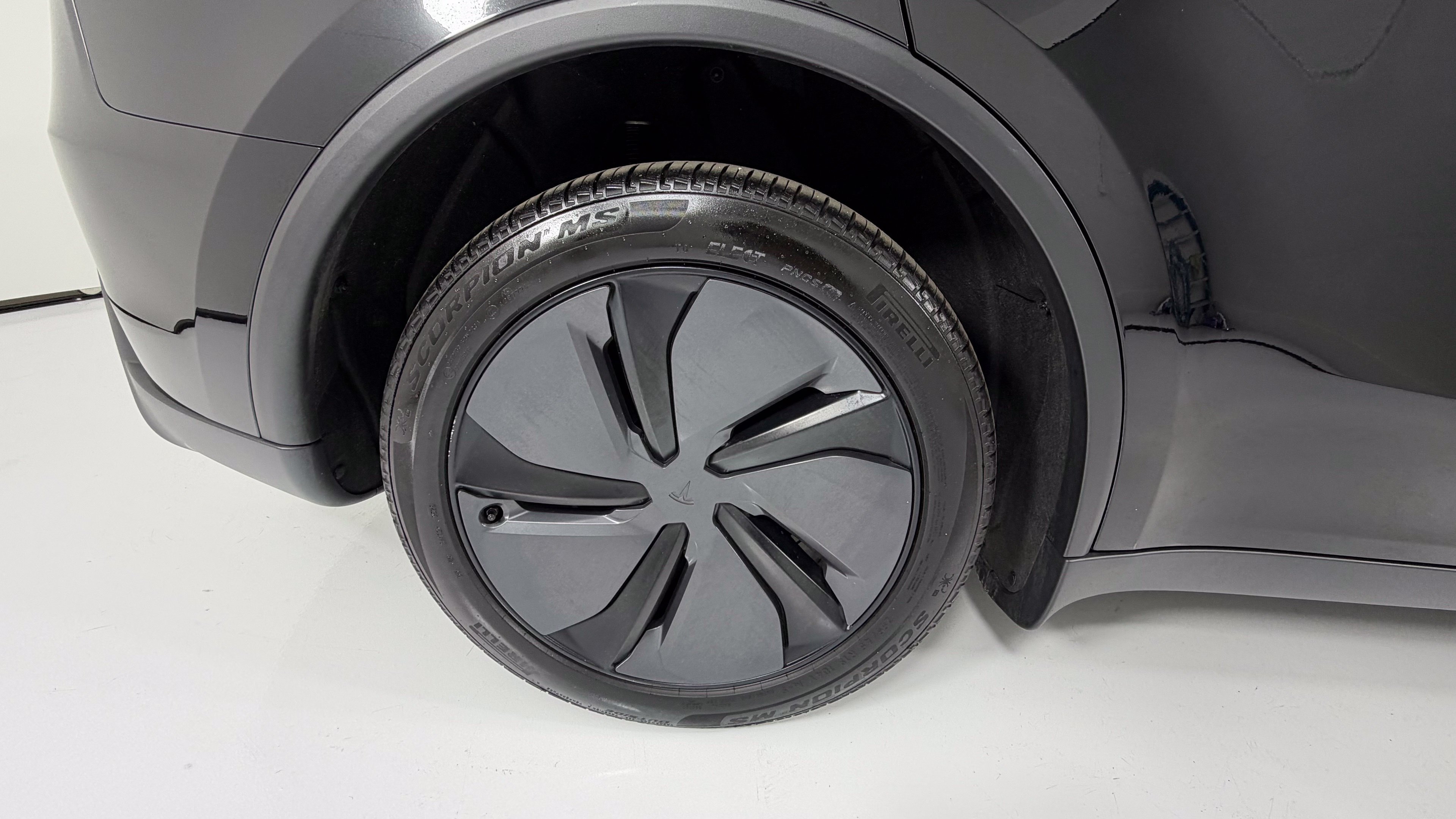Used 2026 Tesla Model Y Long Range RWD image 7