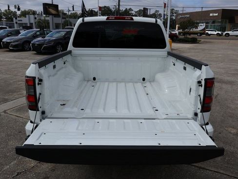Certified 2025 Nissan Frontier SV image 24