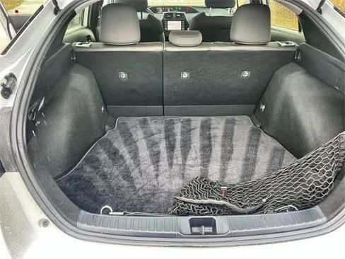 Used 2022 Toyota Prius L Eco image 20