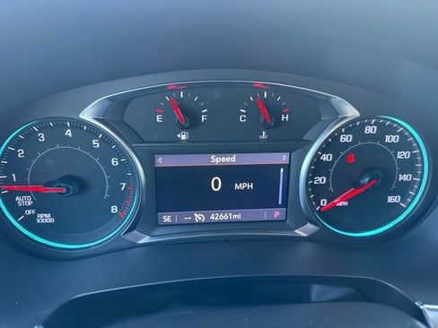 Used 2023 Chevrolet Traverse LT w/ LPO, Floor Liner Package image 22