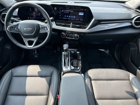 Certified 2024 Chevrolet Trax ACTIV w/ Sunroof Package FWD image 12