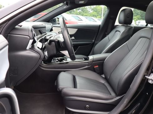 Used 2025 Mercedes-Benz CLA 250 4MATIC image 17