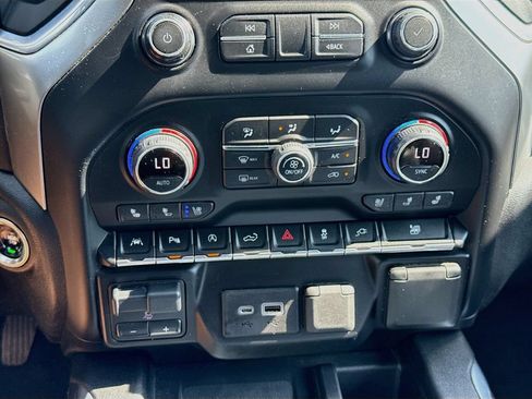 Used 2020 Chevrolet Silverado 1500 LTZ w/ LTZ Plus Package AWD/4WD image 17