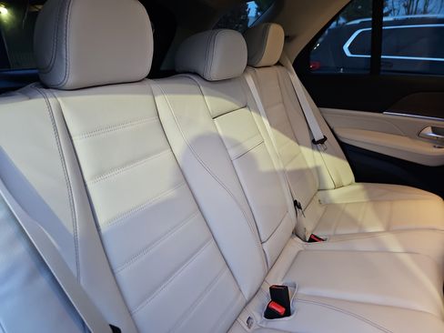 New 2026 Mercedes-Benz GLE 450 4MATIC image 12