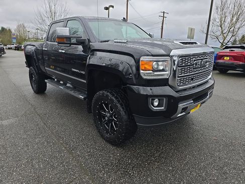 Certified 2019 GMC Sierra 2500 Denali image 8