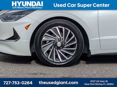 Used 2021 Hyundai Sonata Limited image 10