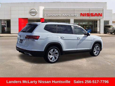 Used 2021 Volkswagen Atlas SE image 3