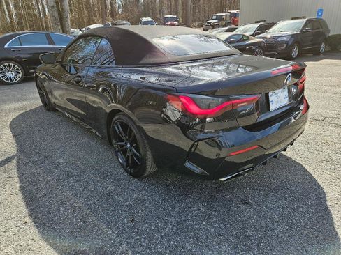 Used 2021 BMW M440i Convertible image 4