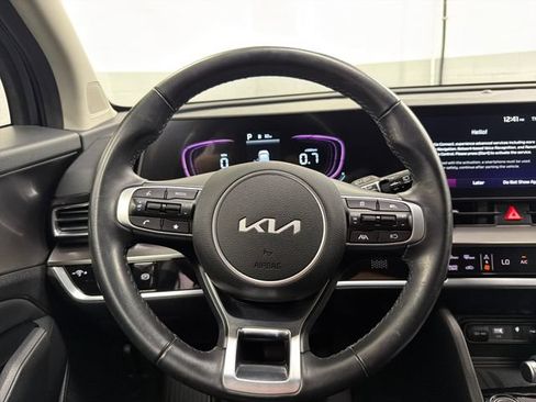 Certified 2025 Kia Sportage EX AWD/4WD image 16