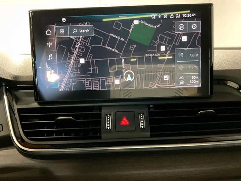 Used 2023 Audi Q5 2.0T Premium Plus w/ Premium Plus Package image 9