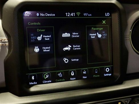 Used 2022 Jeep Wrangler Unlimited Sahara AWD/4WD image 33