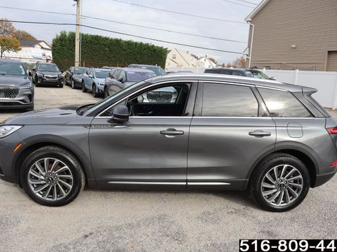 Used 2023 Lincoln Corsair Reserve w/ Equipment Group 201A image 9