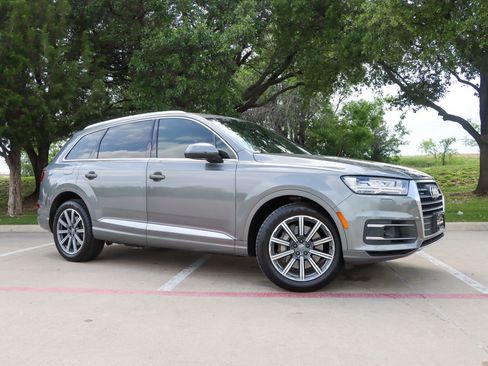 Used 2018 Audi Q7 3.0T Prestige image 1