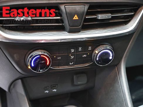 Used 2024 Buick Encore GX Preferred FWD image 19