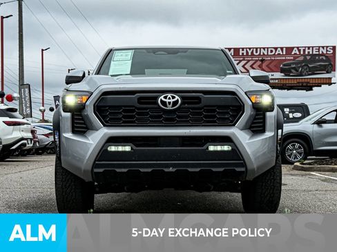 Used 2024 Toyota Tacoma TRD Off-Road AWD/4WD image 3