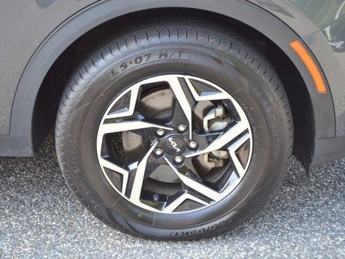 Used 2024 Kia Sportage LX image 10