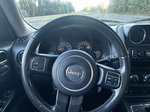 Used 2015 Jeep Patriot High Altitude image 11