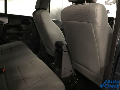 Used 2007 Jeep Wrangler Unlimited Sahara w/ Dual Top Group image 29