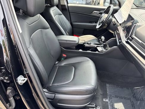 Used 2023 Kia Sportage EX AWD/4WD image 9