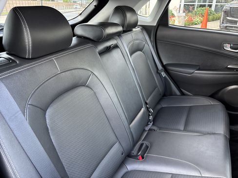 Used 2021 Hyundai Kona Limited FWD image 28
