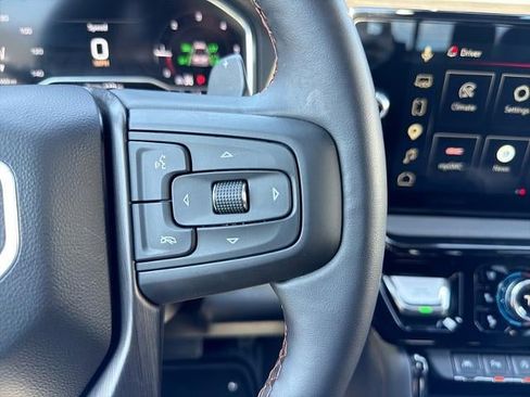 Used 2025 GMC Sierra 1500 AT4 w/ AT4 Preferred Package AWD/4WD image 35