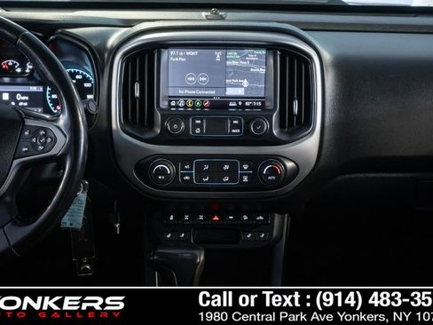 Used 2019 Chevrolet Colorado ZR2 w/ ZR2 Midnight Special Edition AWD/4WD image 36