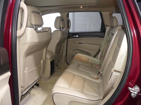 Used 2020 Jeep Grand Cherokee Overland image 28