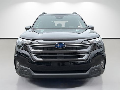 Certified 2026 Subaru Forester Premium w/ Base/Premium Package AWD/4WD image 7