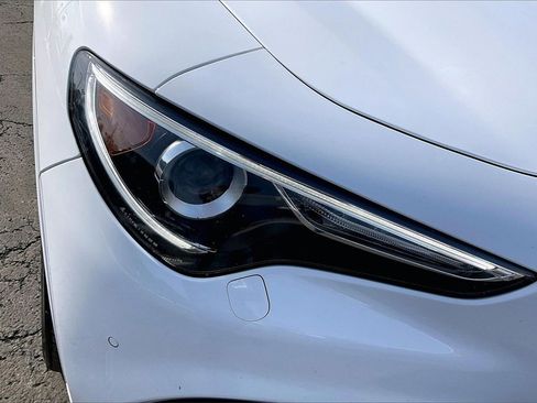 Used 2022 Alfa Romeo Stelvio Veloce image 28