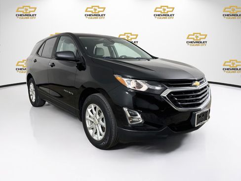 Used 2020 Chevrolet Equinox LS w/ LS Convenience Package FWD image 1