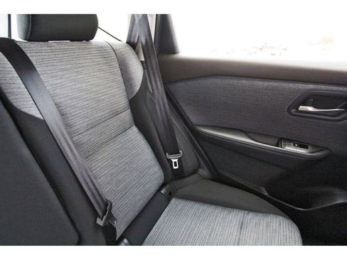 Used 2023 Nissan Rogue SV FWD image 12