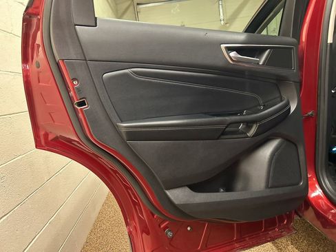Used 2016 Ford Edge Titanium w/ Equipment Group 301A AWD/4WD image 13