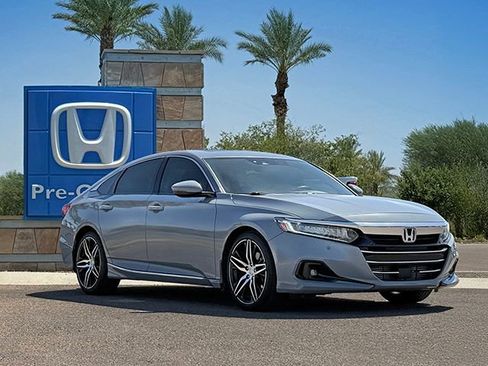 Certified 2021 Honda Accord Touring image 3