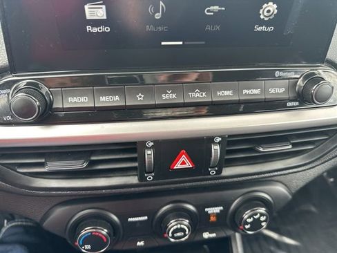 Used 2021 Kia Forte LXS FWD image 27
