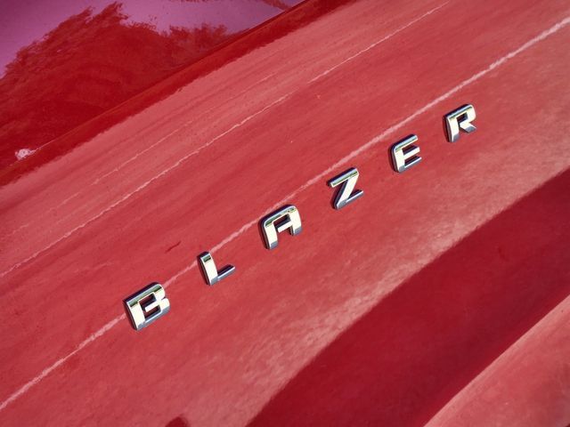 Used 2020 Chevrolet Blazer LT FWD image 12