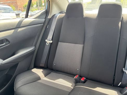 Used 2025 Nissan Sentra SV FWD image 32