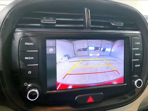 Used 2023 Kia Soul LX FWD image 27