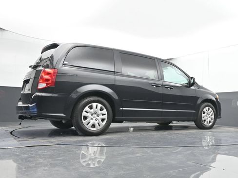 Used 2016 Dodge Grand Caravan SE w/ Quick Order Package 29E SE FWD image 39