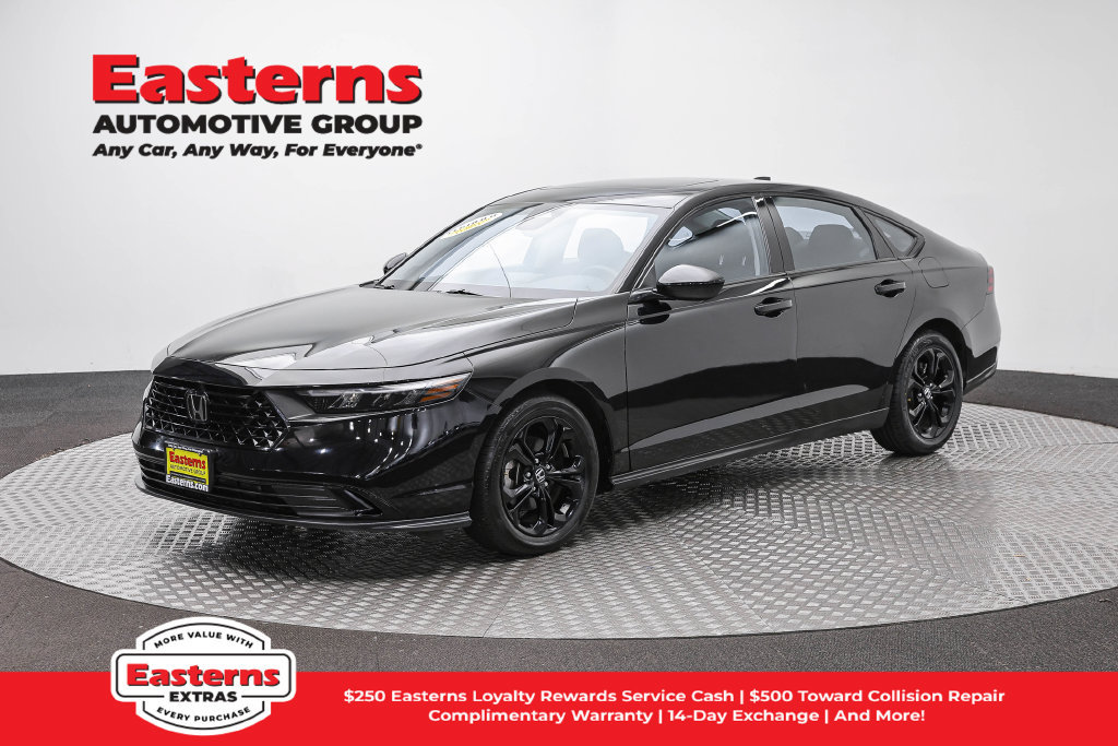 Used 2025 Honda Accord SE image 1