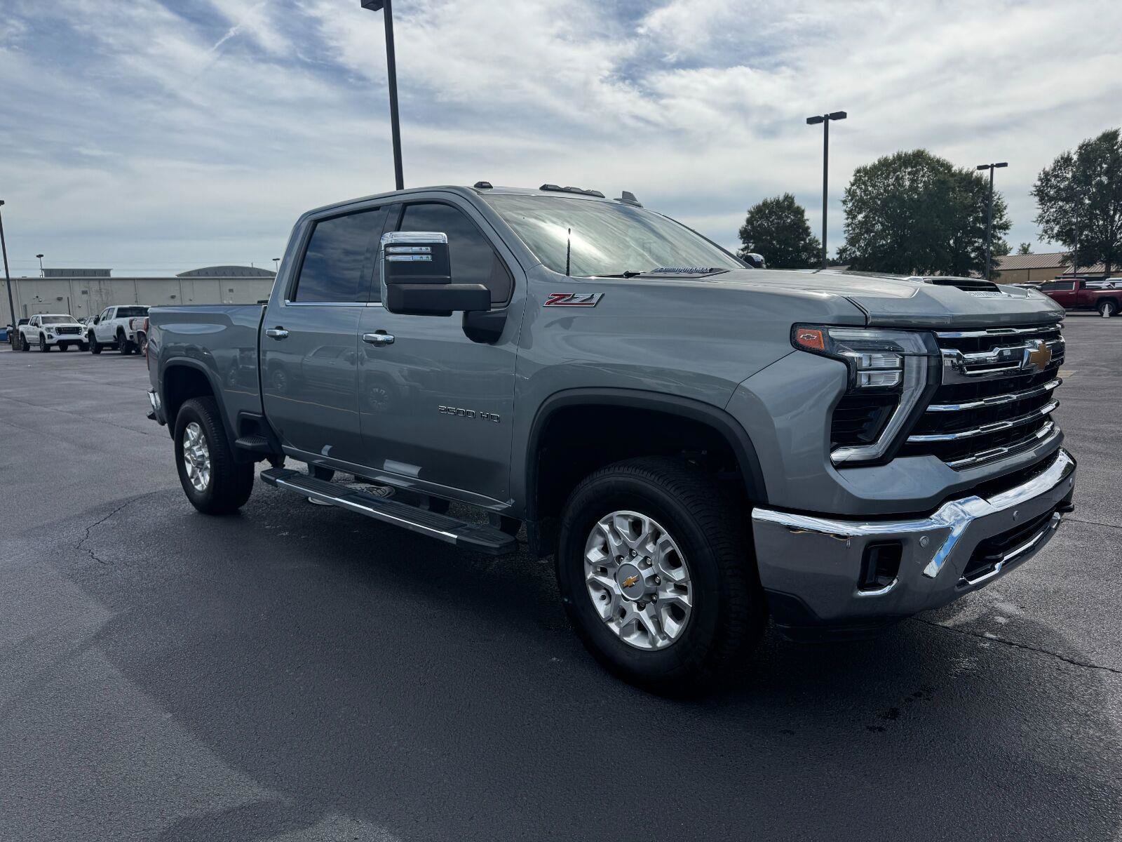 Used 2024 Chevrolet Silverado 2500 LTZ w/ LTZ Plus Package AWD/4WD image 12