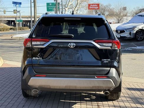Used 2021 Toyota RAV4 Limited image 5