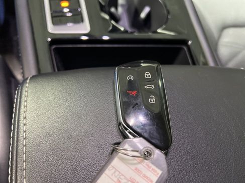 Used 2024 Volkswagen Atlas SE image 34