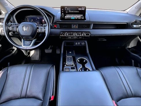 Used 2025 Honda Pilot Elite image 15