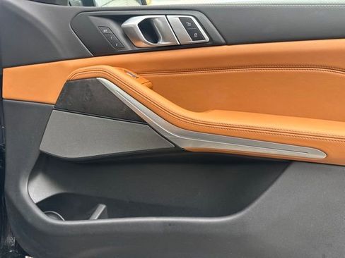 Certified 2024 BMW X7 xDrive40i w/ Premium Package image 27